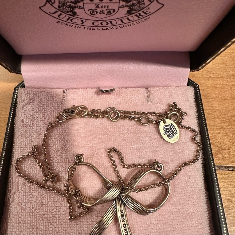Juicy Couture Gold Bow Necklace - Picture 3 of 4